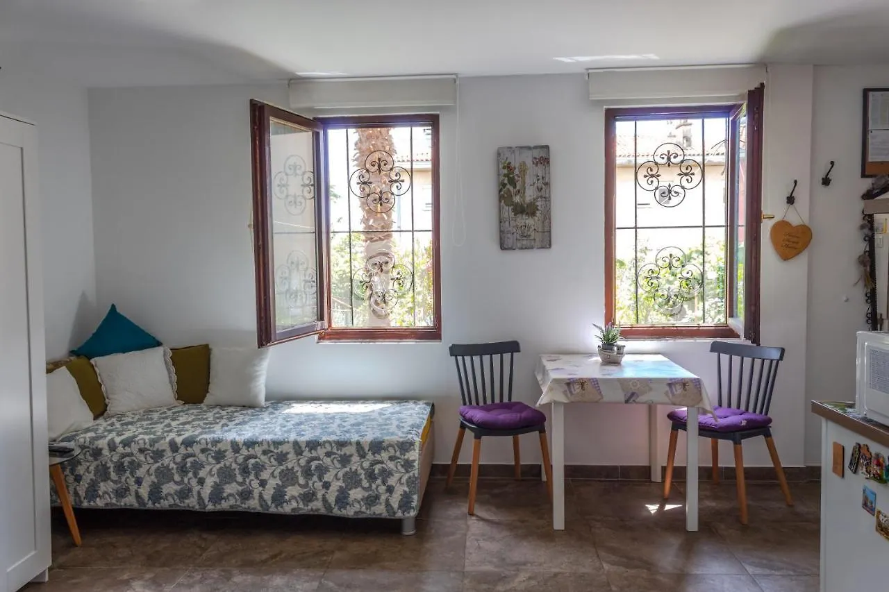 Little Garden House Vikendica Rijeka